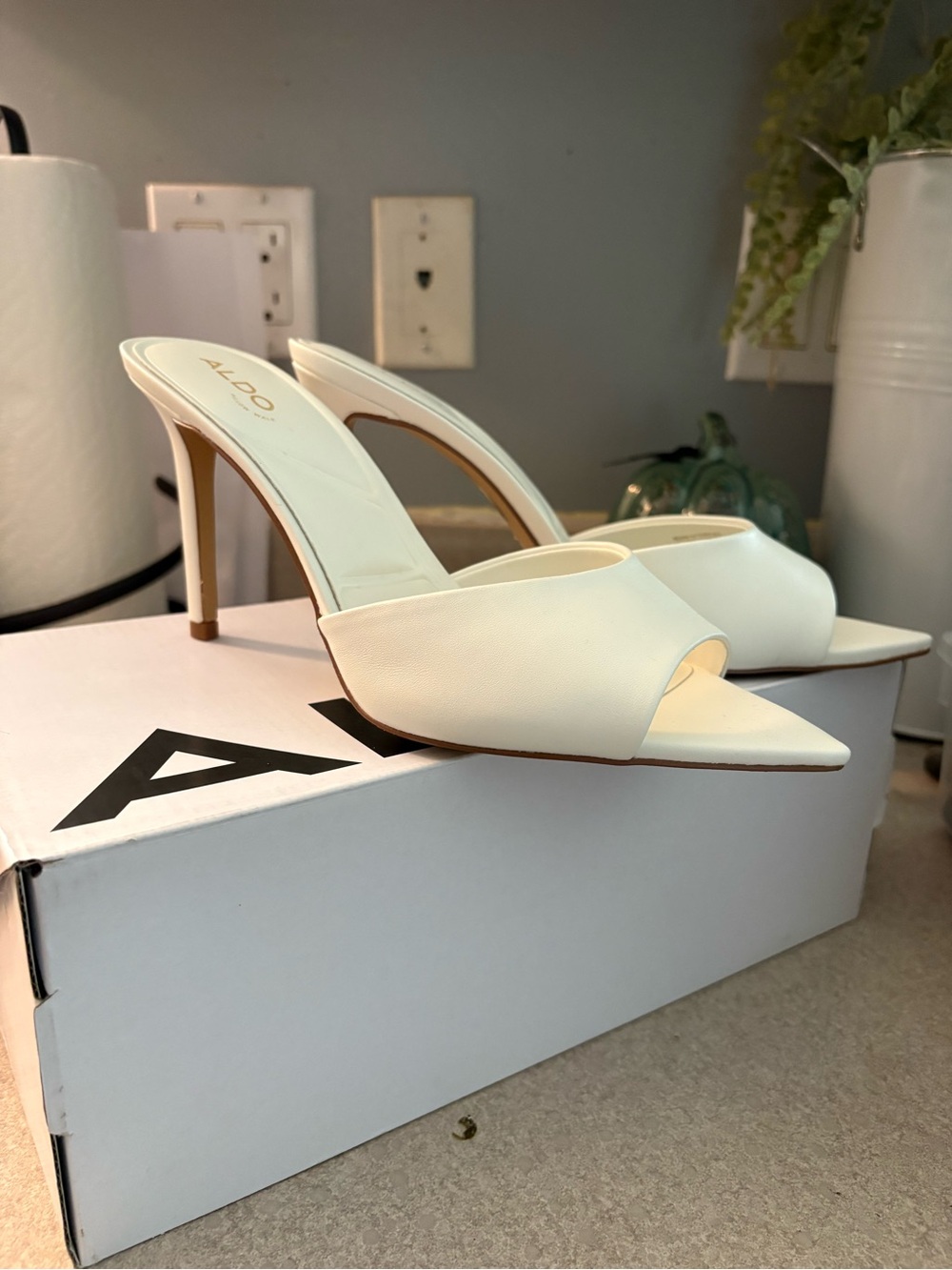 Aldo Cream Pointed Toe Stiletto Mules